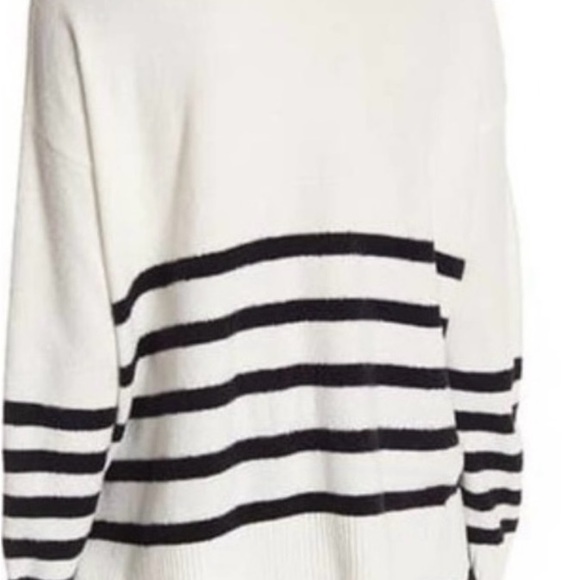 Vince Camuto Striped Turtleneck Sweater size medium - Picture 2 of 8